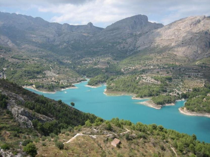 Pantano de Guadalest Pantano de Guadalest