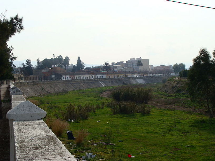 The lean river to your step by Algemesí The lean river to your step by Algemesí