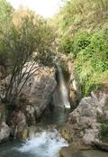 Cascada producida por las fuentes del Algar Callosa de Ensarri�