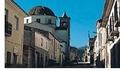 Salinas es un municipio de la provincia de Alicante, Espa�a.