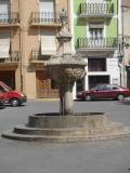 Source in the plaza of Viver